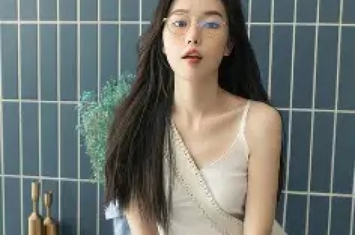 千万粉丝MCN机构放“黑料”敲诈明星：内容涉张凌赫、田曦薇、迪丽热巴、孙俪等明星；最新情况：12人被抓